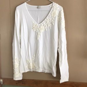 🤑Boston Proper long sleeve embroidered sweater